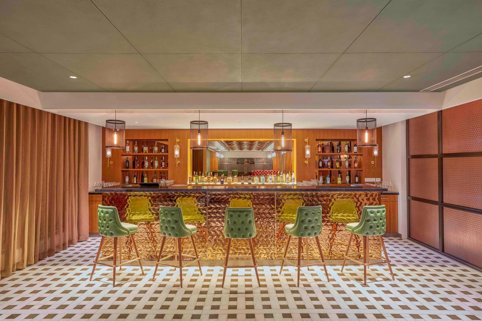 Doubletree By Hilton Варанаси Экстерьер фото