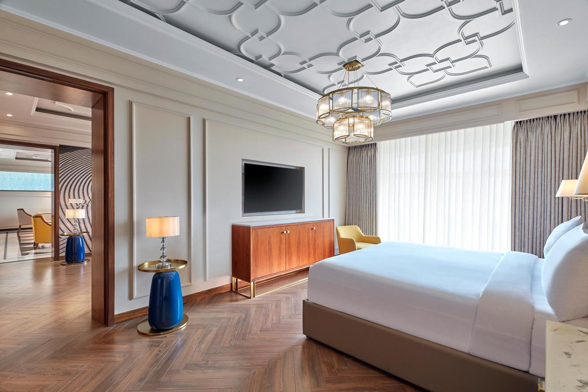 Doubletree By Hilton Варанаси Экстерьер фото